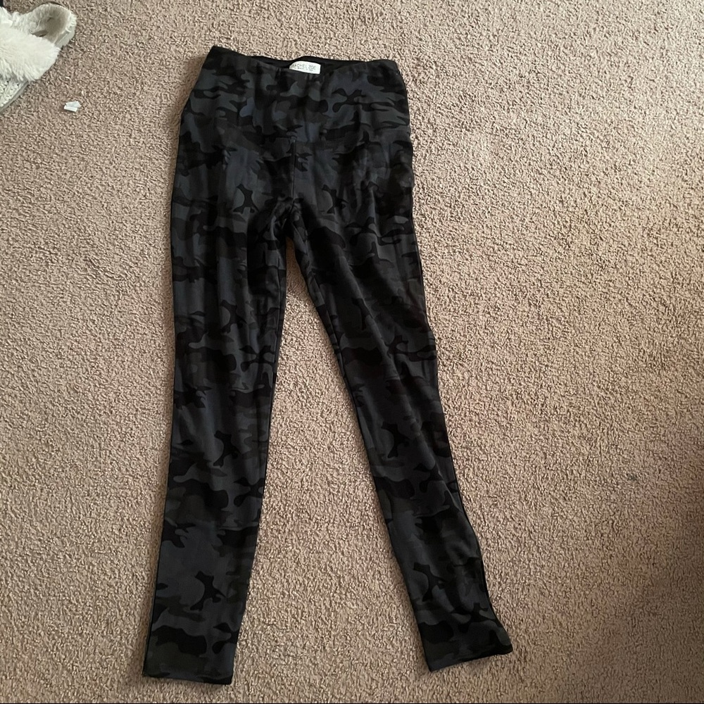 Camo leggings